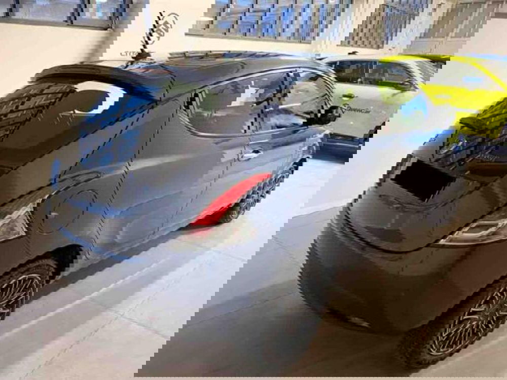 Lancia Ypsilon usata a Torino (4)