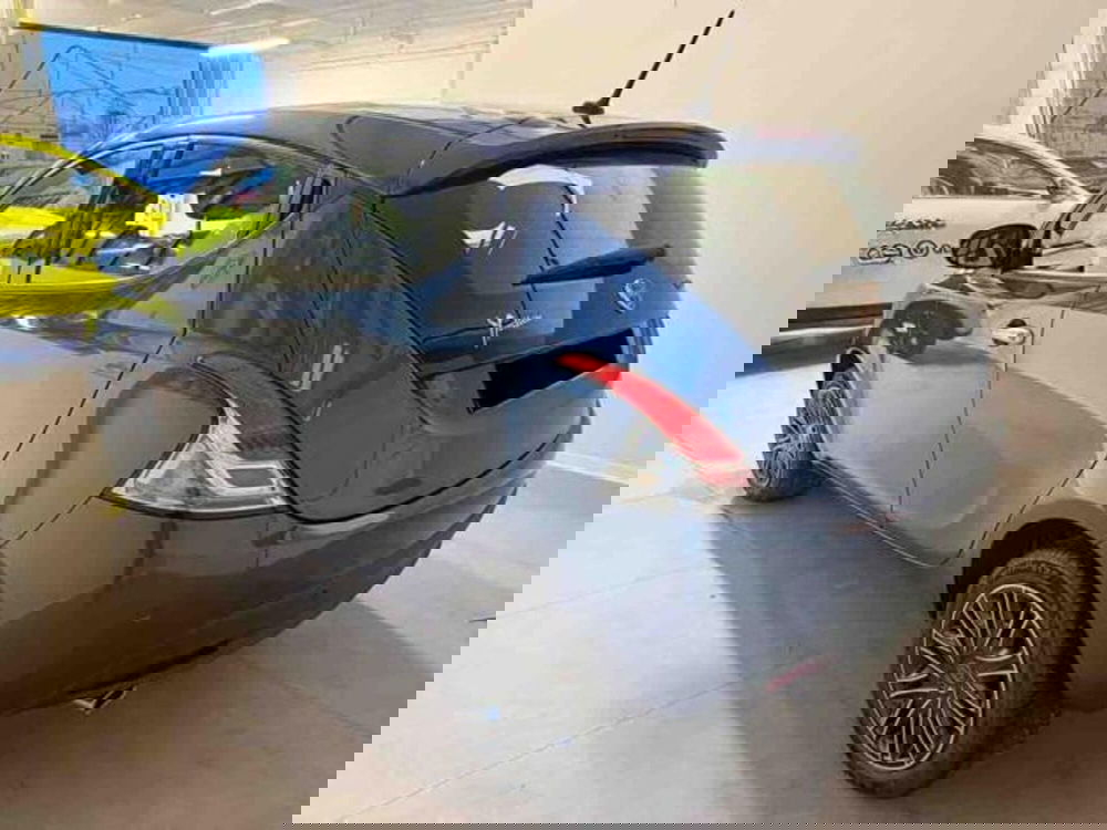 Lancia Ypsilon usata a Torino (6)