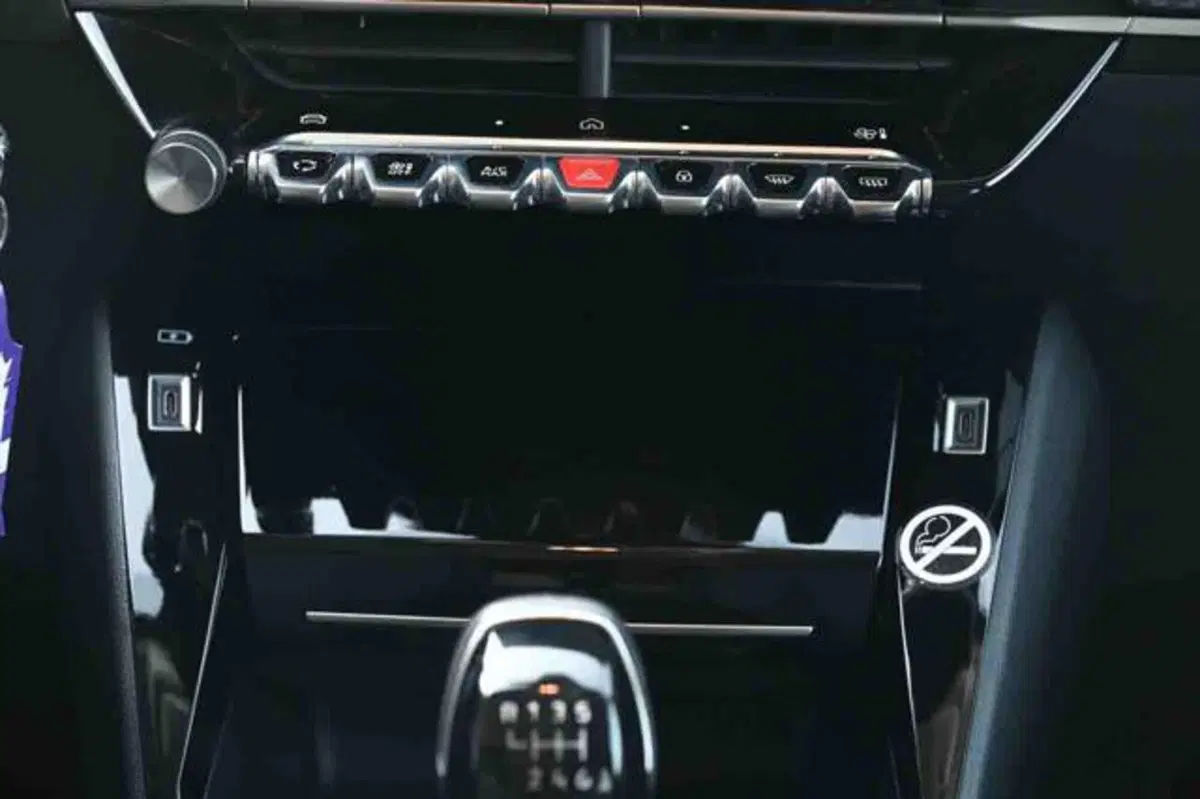 Peugeot 208 usata a Torino (17)