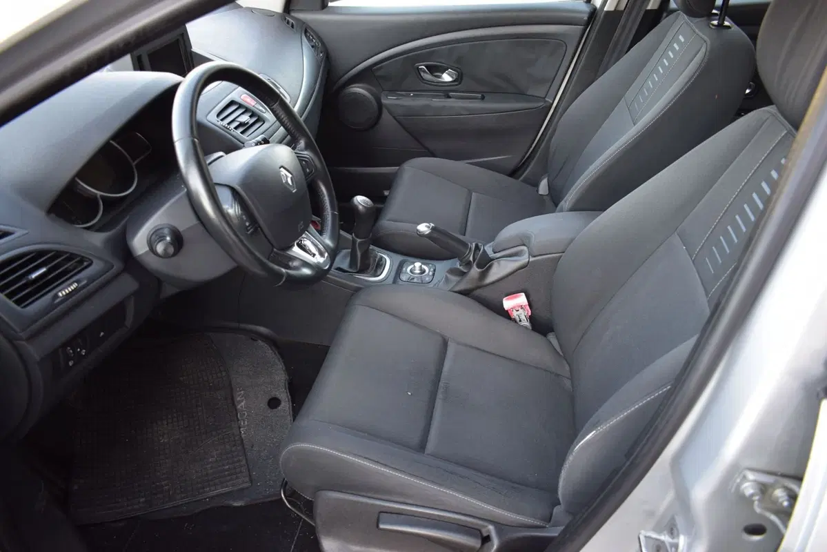 Renault Mégane SporTour usata a Cuneo (10)