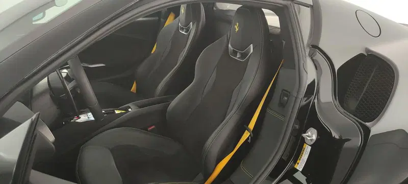 Ferrari 296 Coupé usata a Perugia (12)
