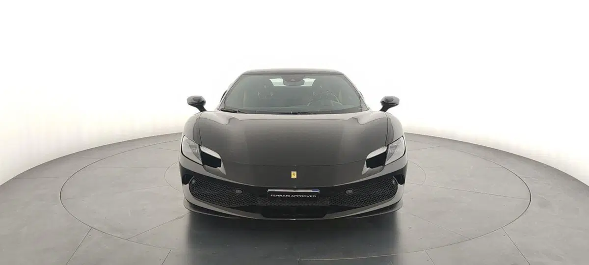 Ferrari 296 Coupé usata a Perugia (3)
