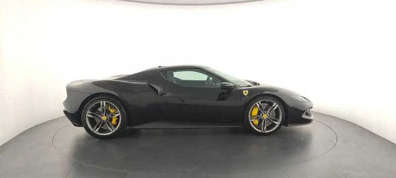 Ferrari 296 Coupé usata a Perugia (5)