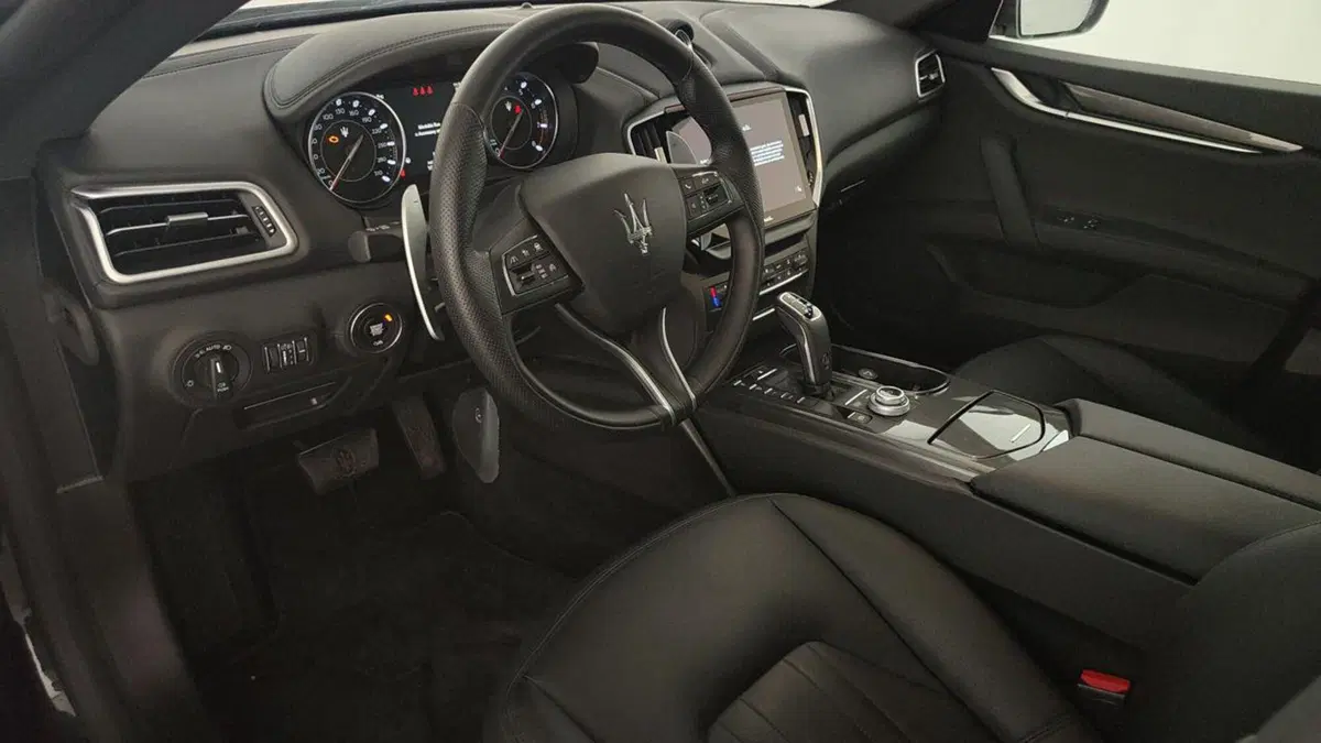 Maserati Ghibli usata a Perugia (11)