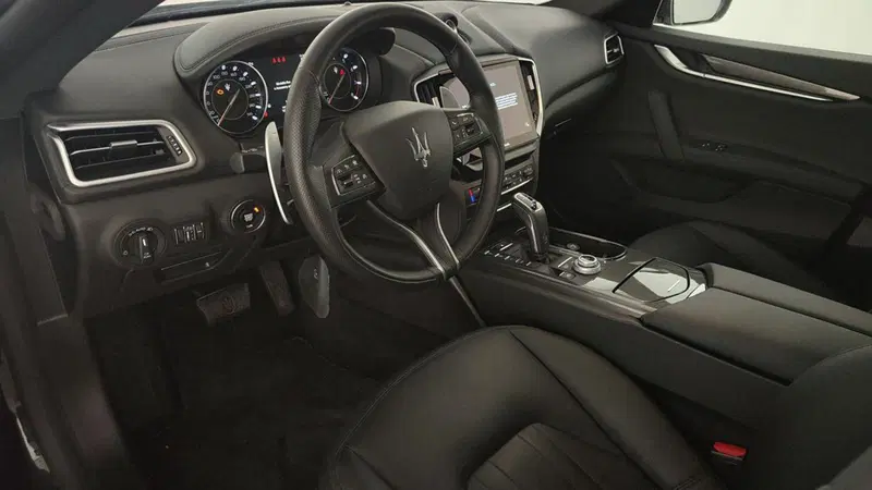 Maserati Ghibli usata a Perugia (11)