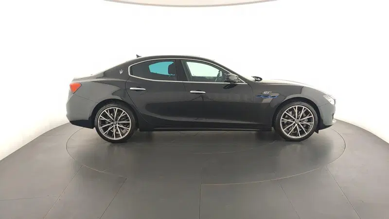 Maserati Ghibli usata a Perugia (18)