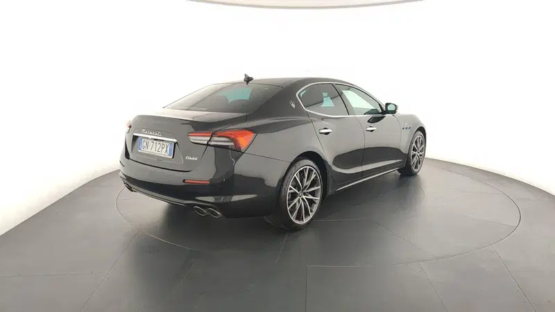 Maserati Ghibli usata a Perugia (19)