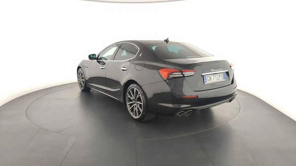 Maserati Ghibli usata a Perugia (8)