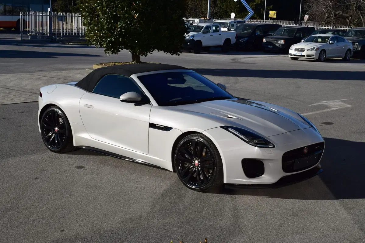 Jaguar F-Type Cabrio usata a Cuneo (3)