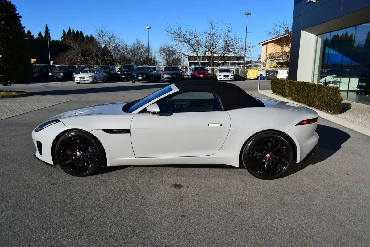 Jaguar F-Type Cabrio usata a Cuneo (4)