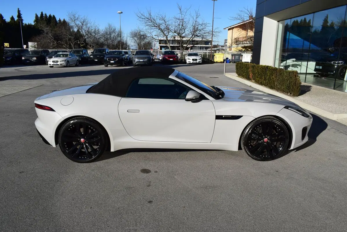 Jaguar F-Type Cabrio usata a Cuneo (5)