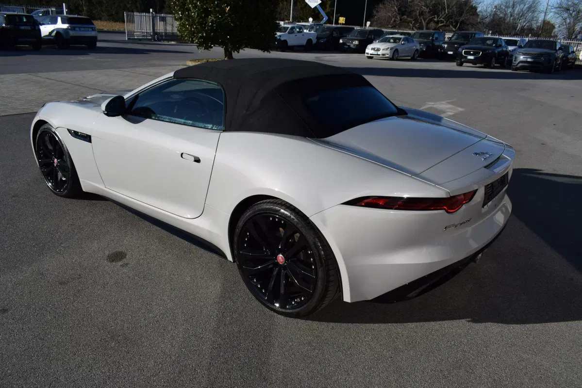 Jaguar F-Type Cabrio usata a Cuneo (6)