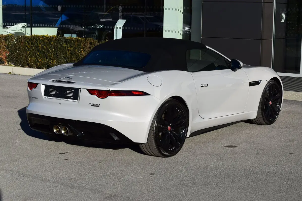 Jaguar F-Type Cabrio usata a Cuneo (8)