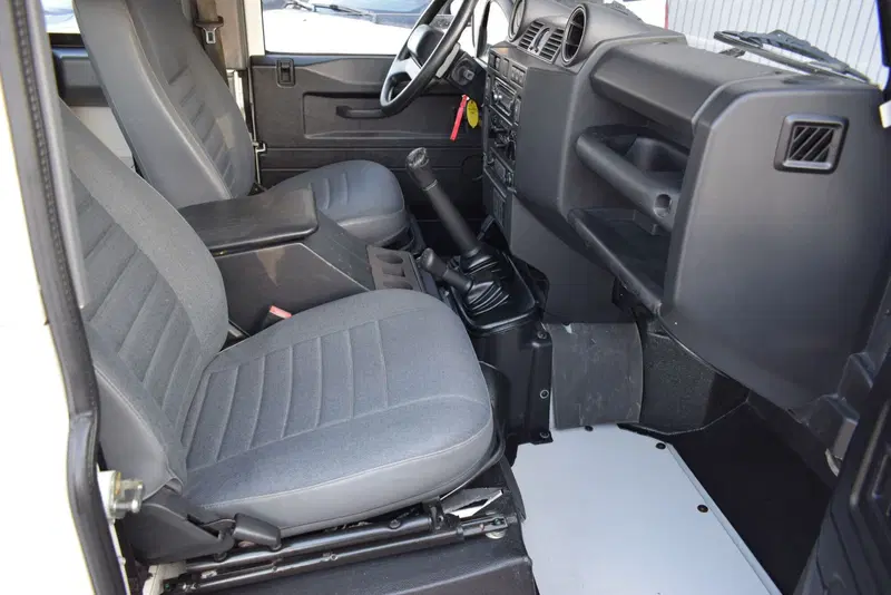 Land Rover Defender usata a Cuneo (13)