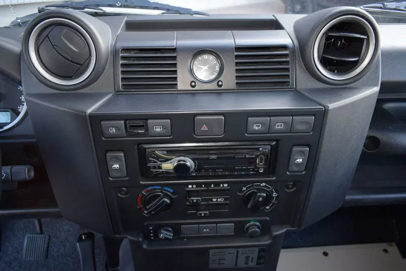 Land Rover Defender usata a Cuneo (14)