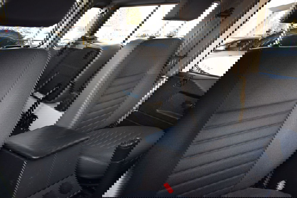 Land Rover Defender usata a Cuneo (18)