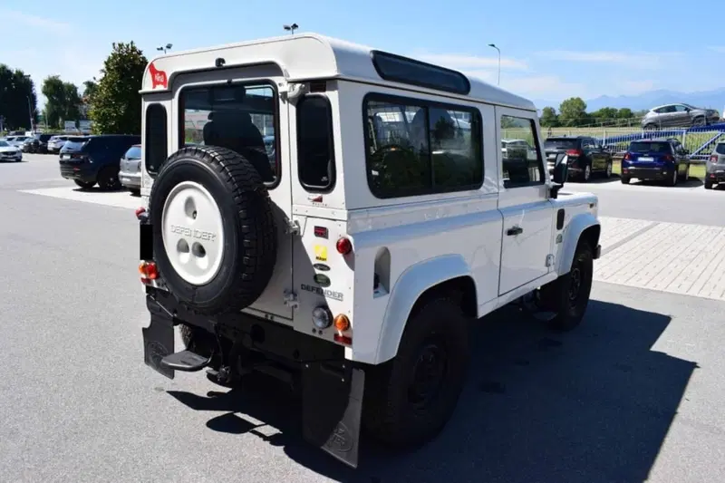 Land Rover Defender usata a Cuneo (9)
