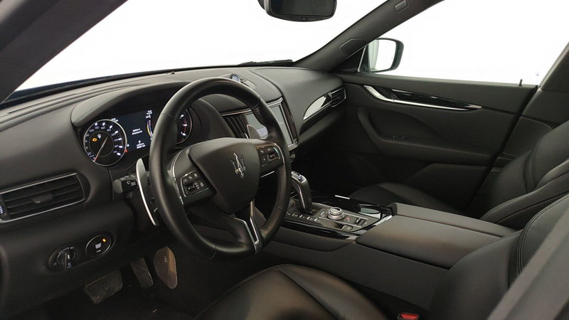 Maserati Levante usata a Perugia (11)