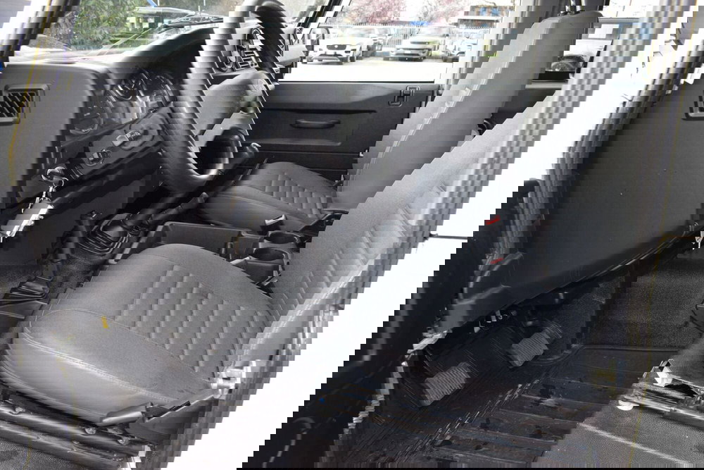 Land Rover Defender usata a Cuneo (10)