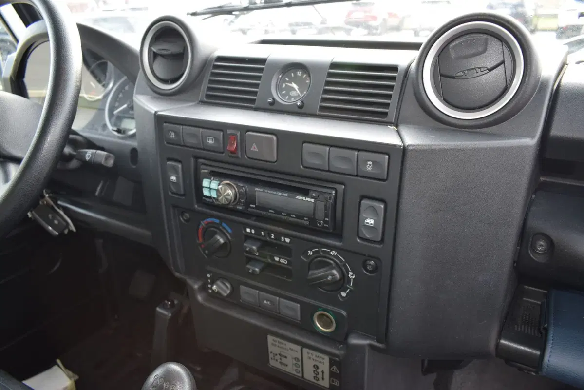 Land Rover Defender usata a Cuneo (13)