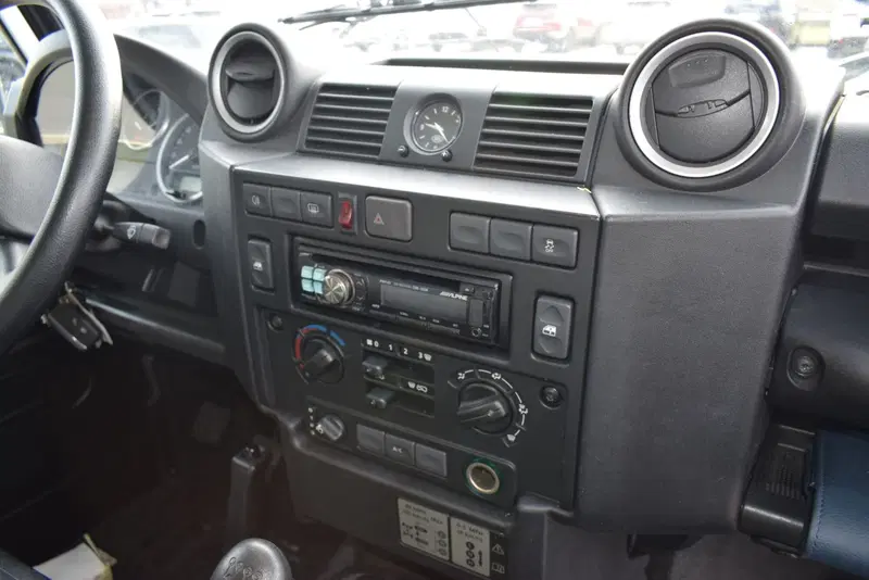 Land Rover Defender usata a Cuneo (13)