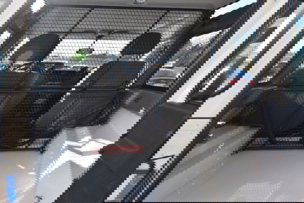 Land Rover Defender usata a Cuneo (14)