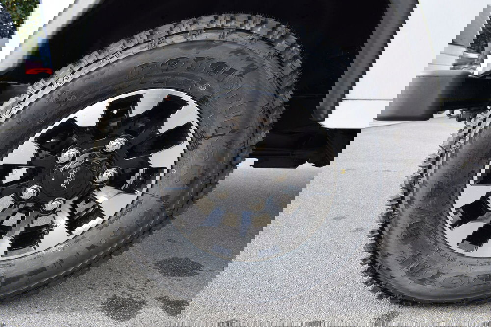 Land Rover Defender usata a Cuneo (17)