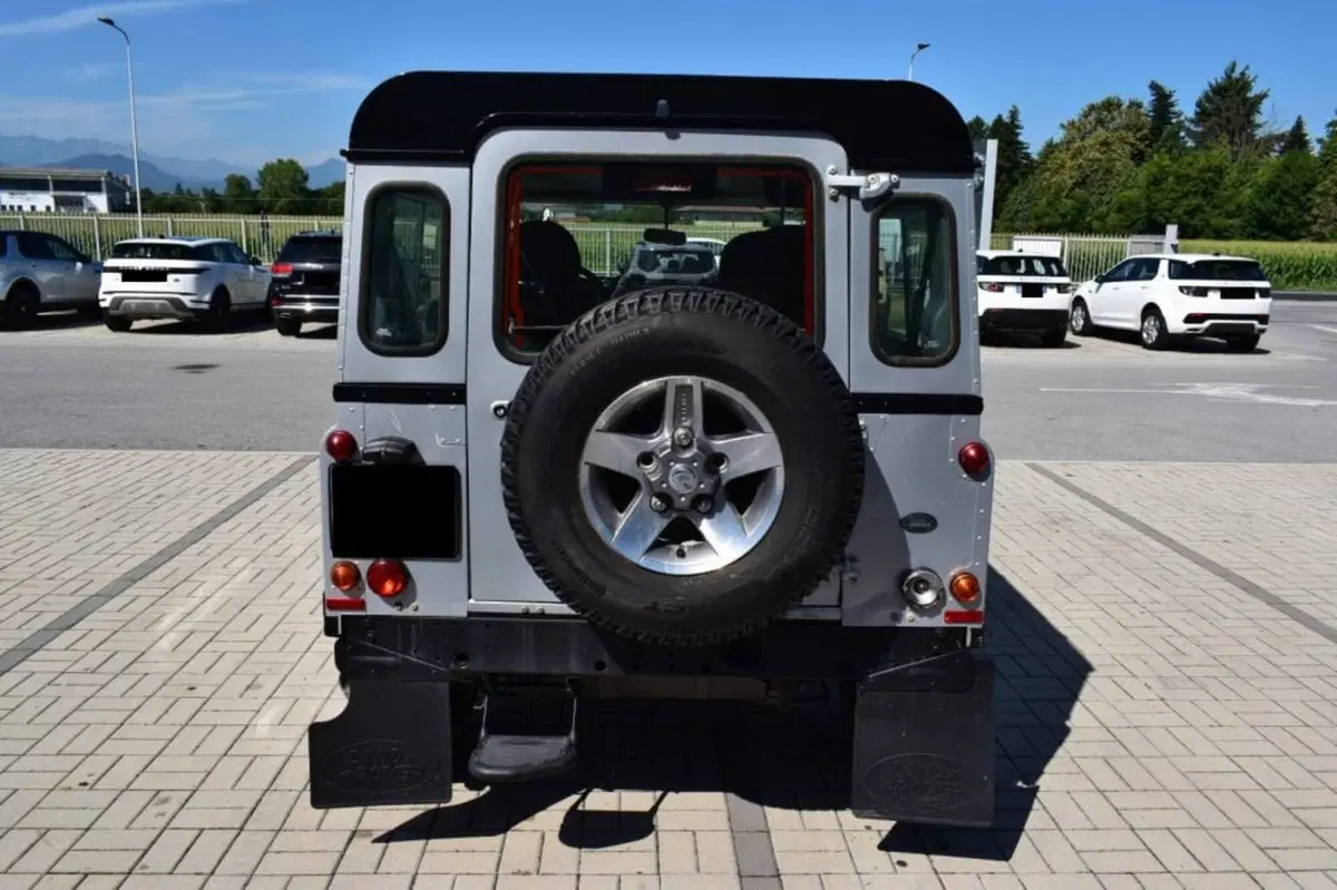 Land Rover Defender usata a Cuneo (10)