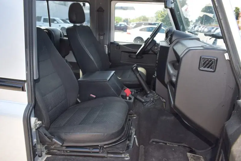 Land Rover Defender usata a Cuneo (12)