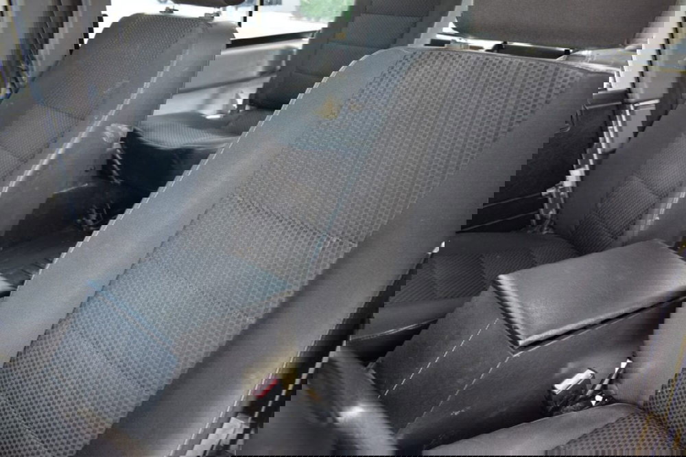 Land Rover Defender usata a Cuneo (13)