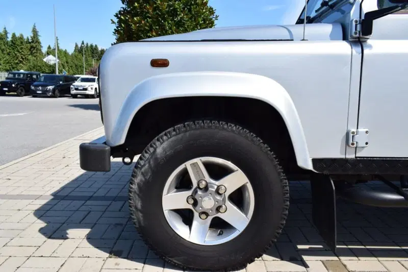 Land Rover Defender usata a Cuneo (14)