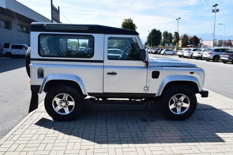 Land Rover Defender usata a Cuneo (6)