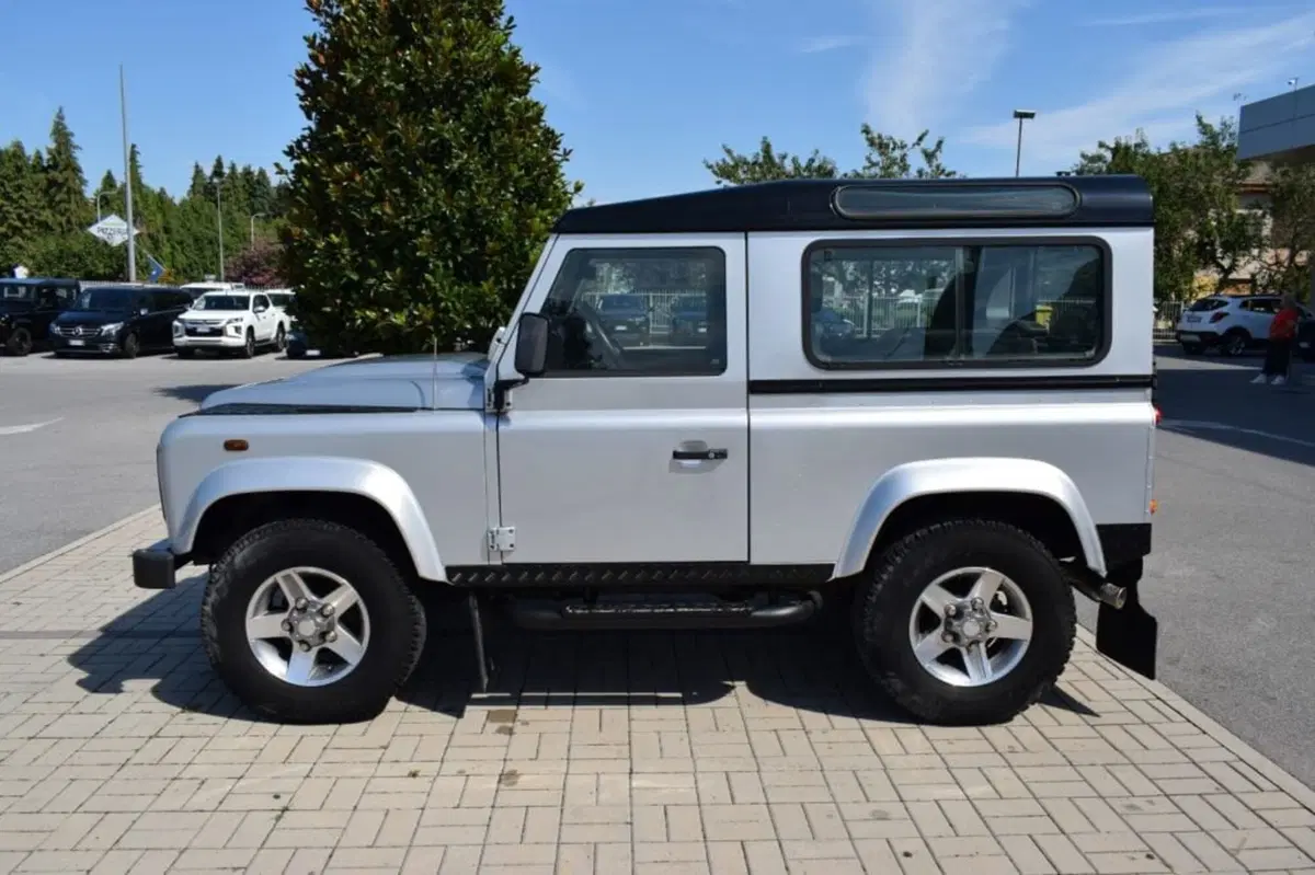 Land Rover Defender usata a Cuneo (8)
