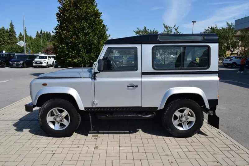 Land Rover Defender usata a Cuneo (8)