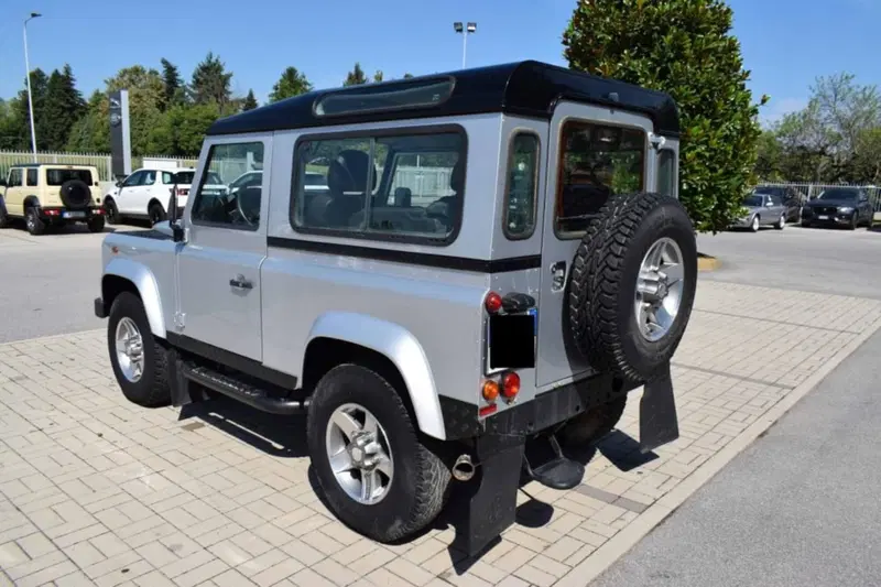 Land Rover Defender usata a Cuneo (9)