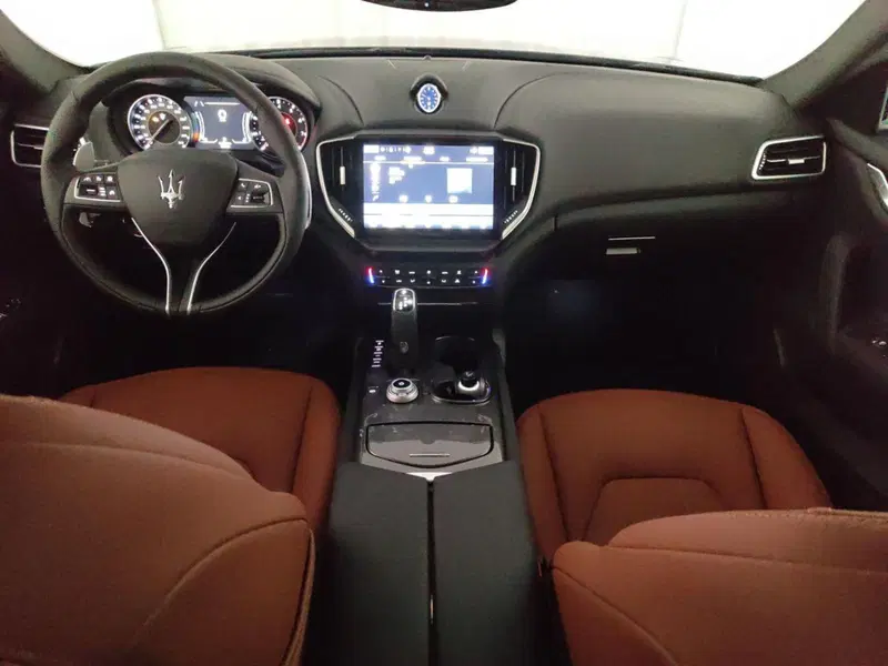 Maserati Ghibli usata a Perugia (11)