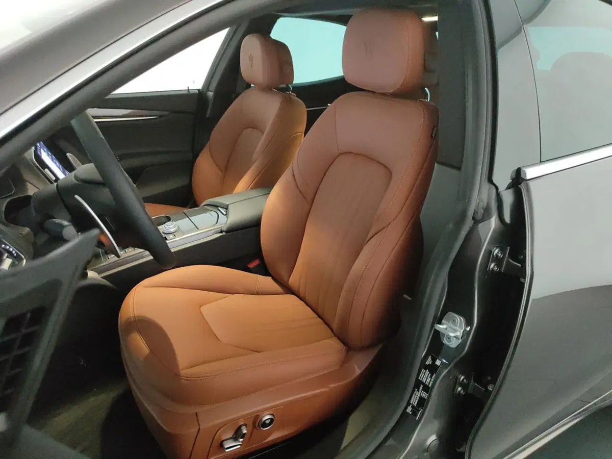Maserati Ghibli usata a Perugia (12)