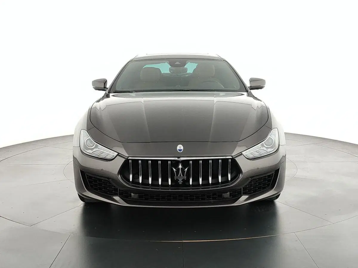 Maserati Ghibli usata a Perugia (2)