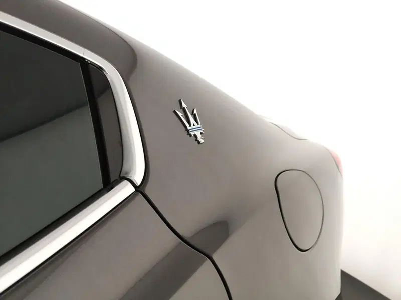 Maserati Ghibli usata a Perugia (9)