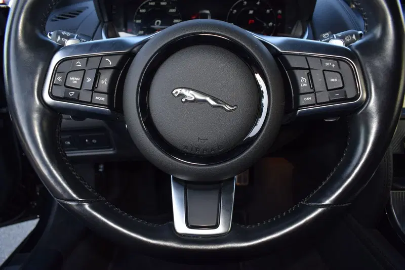 Jaguar F-Type Coupé usata a Cuneo (10)
