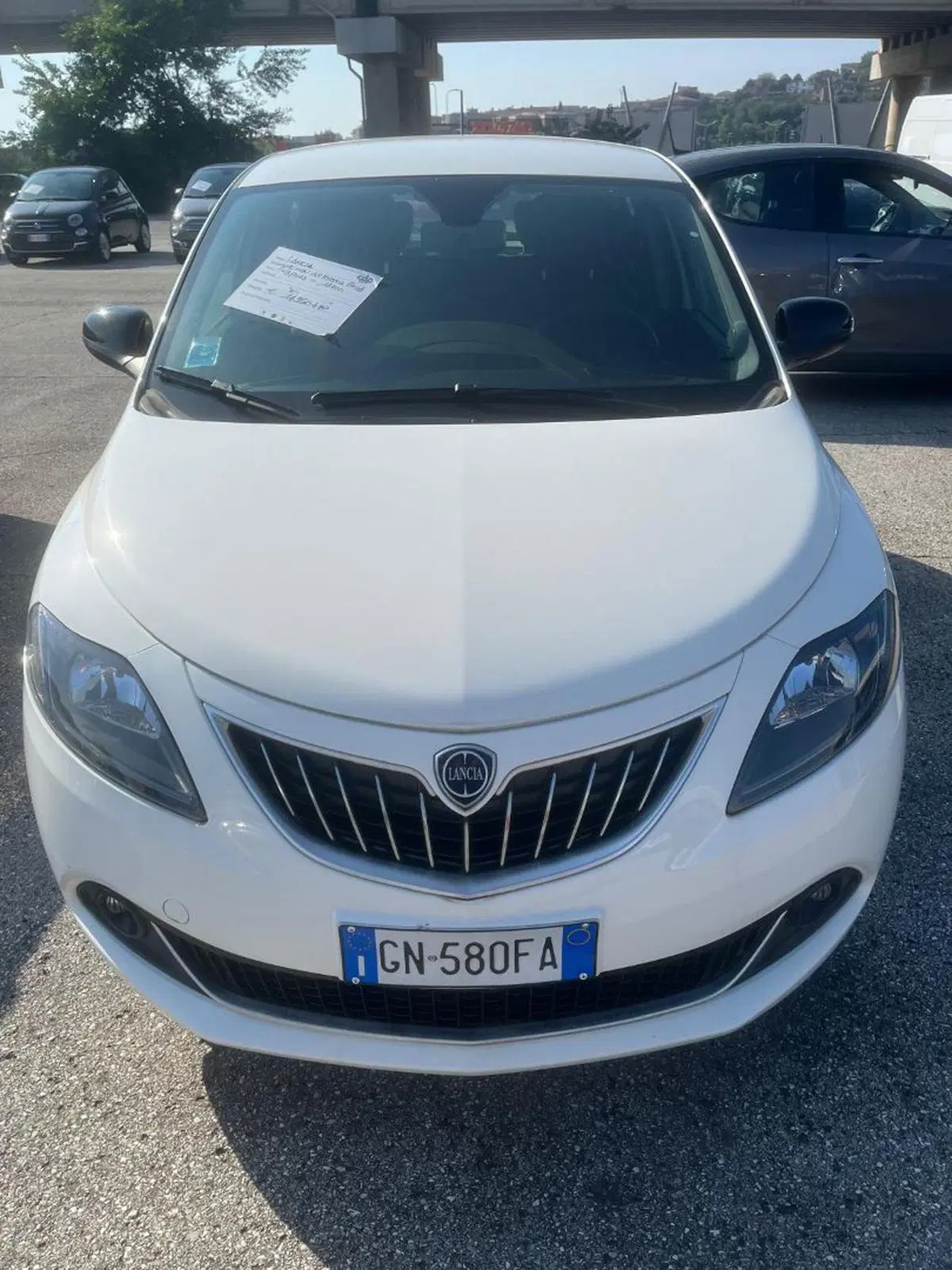 Lancia Ypsilon usata a Perugia (2)