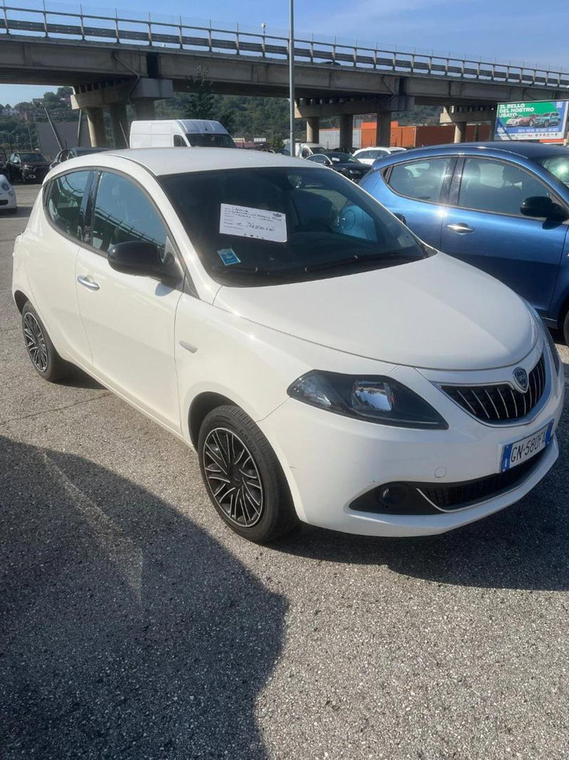 Lancia Ypsilon usata a Perugia (4)