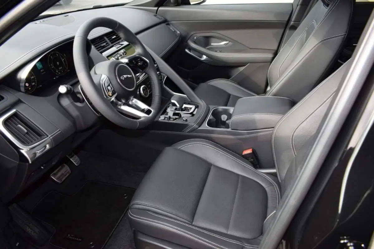 Jaguar E-Pace usata a Cuneo (10)