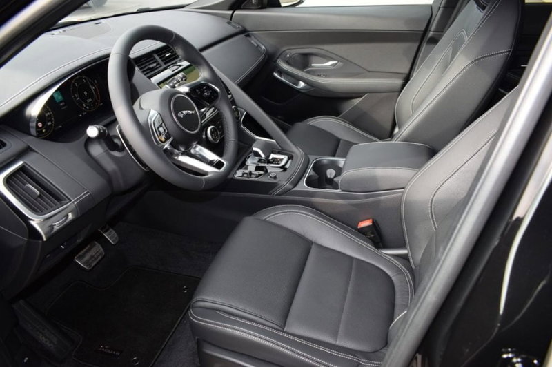Jaguar E-Pace usata a Cuneo (10)