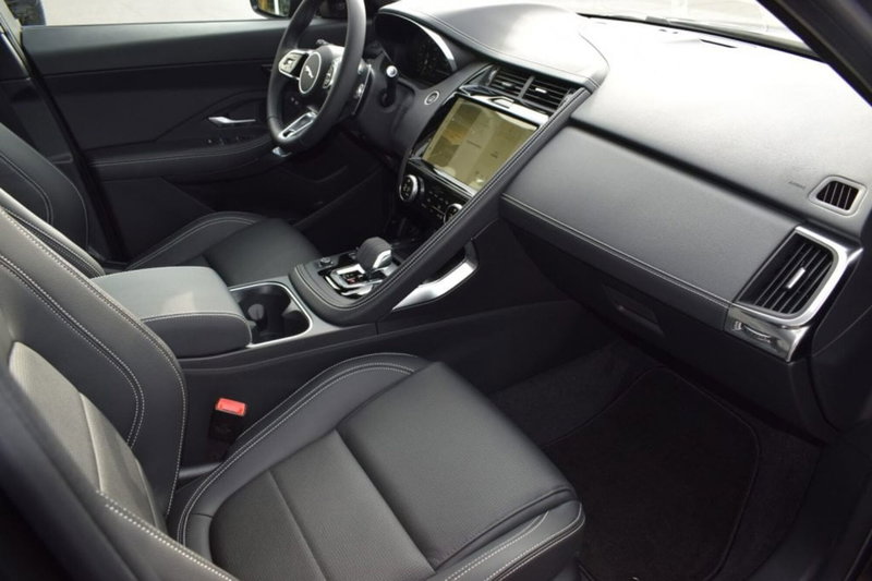 Jaguar E-Pace usata a Cuneo (11)