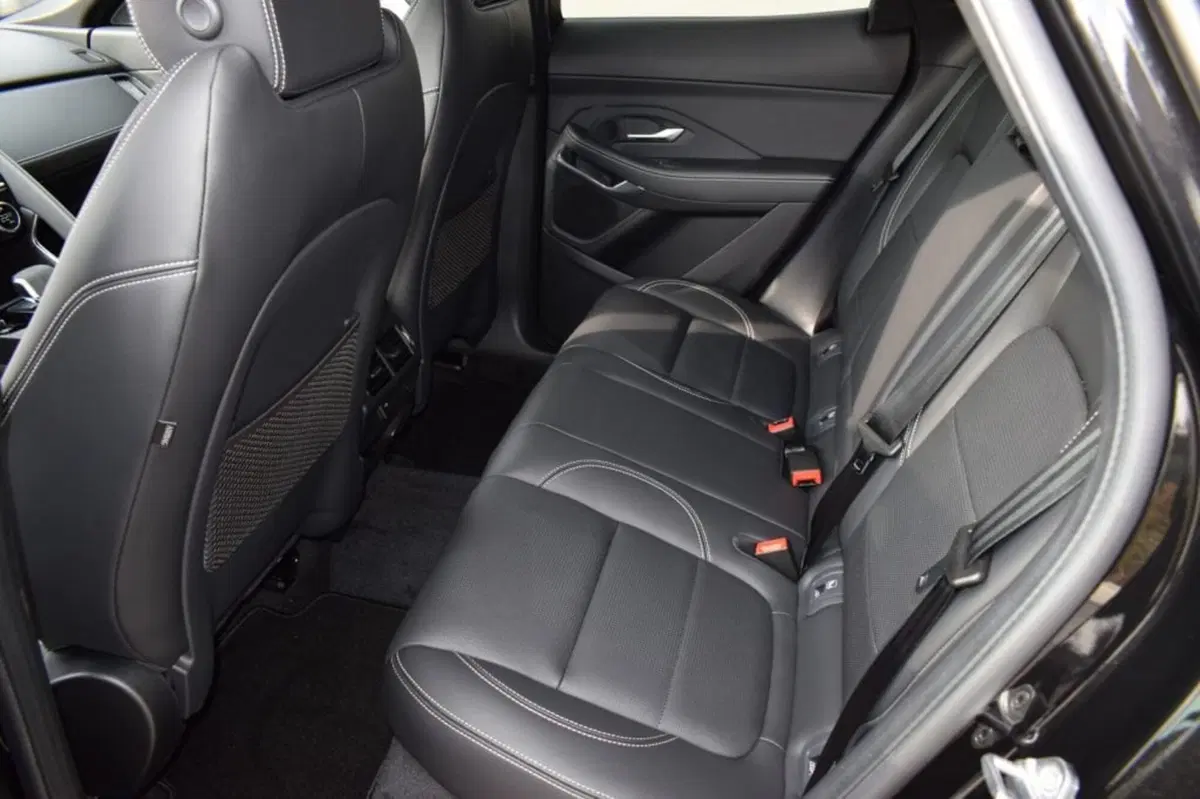 Jaguar E-Pace usata a Cuneo (12)