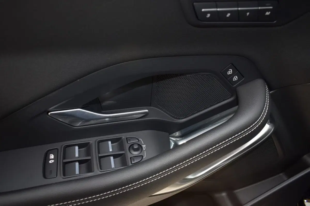 Jaguar E-Pace usata a Cuneo (16)