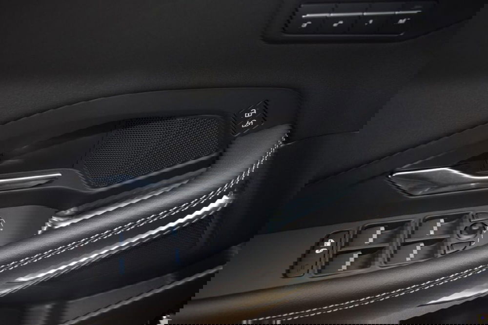 Jaguar E-Pace usata a Cuneo (16)