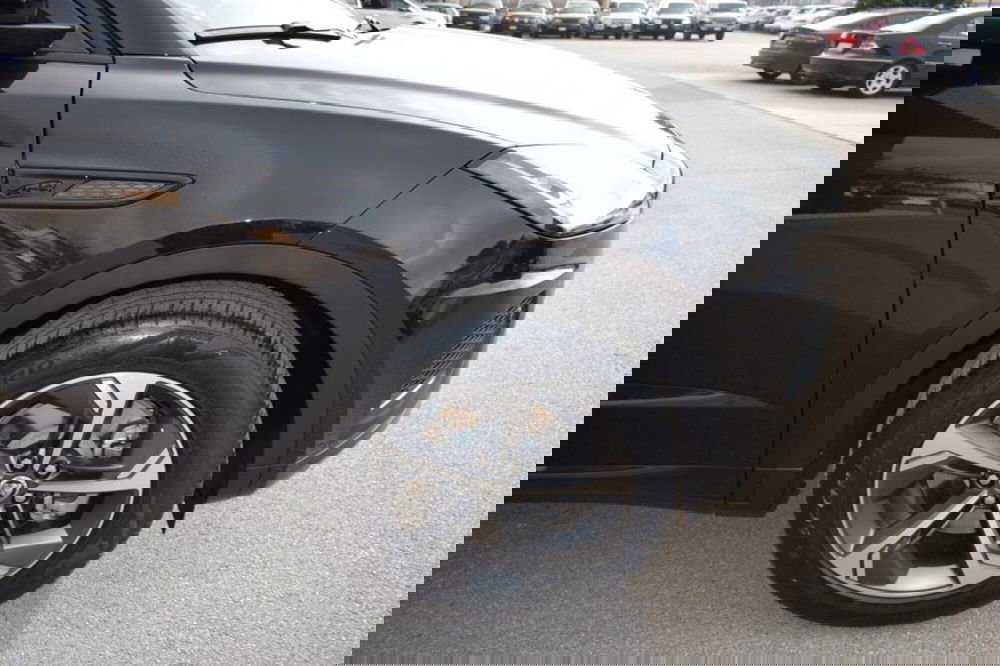 Jaguar E-Pace usata a Cuneo (18)