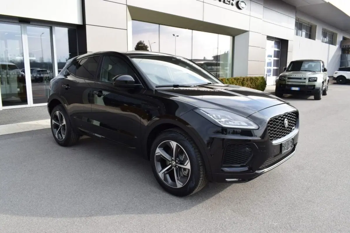 Jaguar E-Pace usata a Cuneo (3)